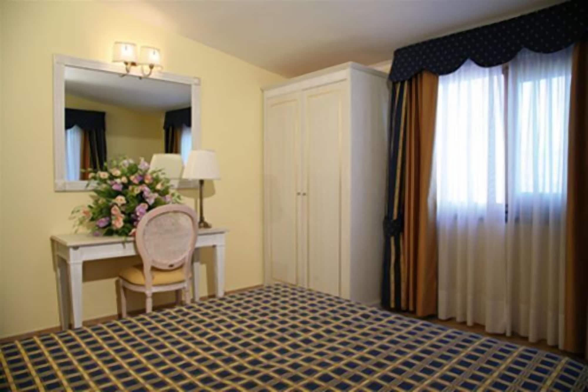 Hotel La Vue D'Or Соренто Екстериор снимка
