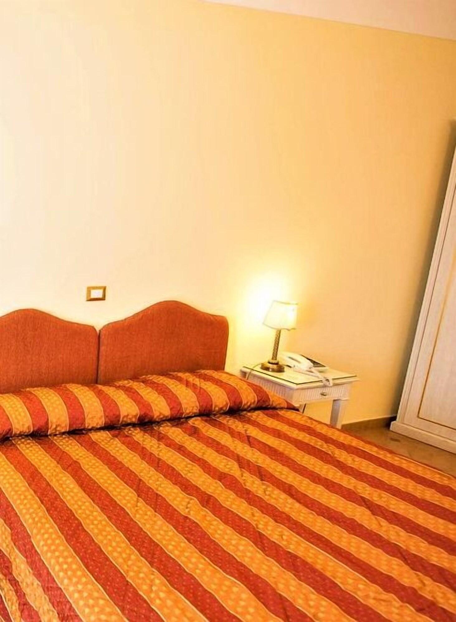 Hotel La Vue D'Or Соренто Екстериор снимка