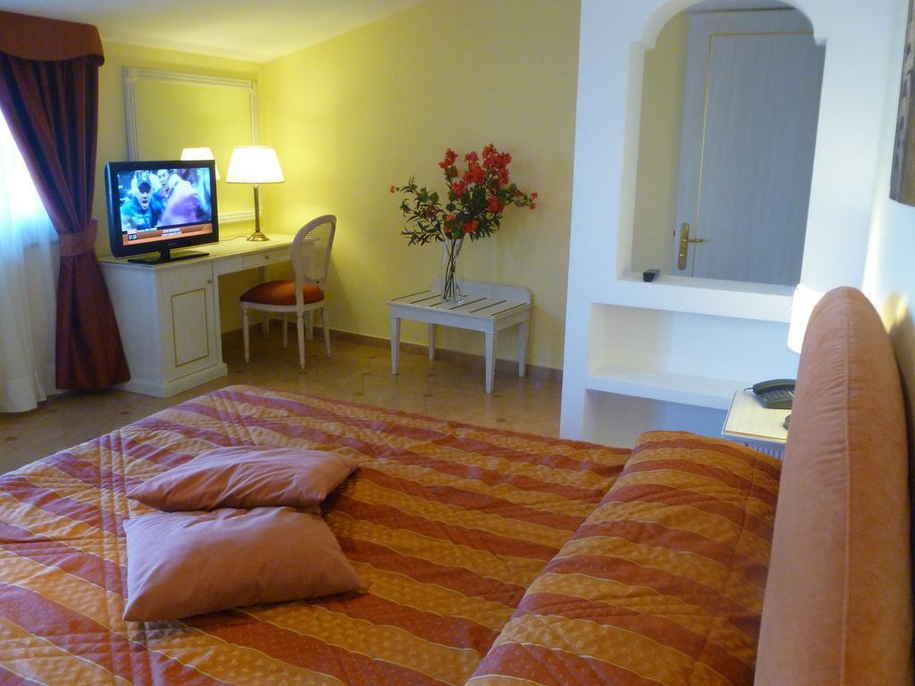 Hotel La Vue D'Or Соренто Екстериор снимка