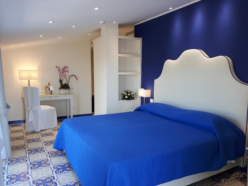 Hotel La Vue D'Or Соренто Екстериор снимка