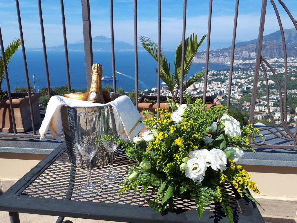 Hotel La Vue D'Or Соренто Екстериор снимка