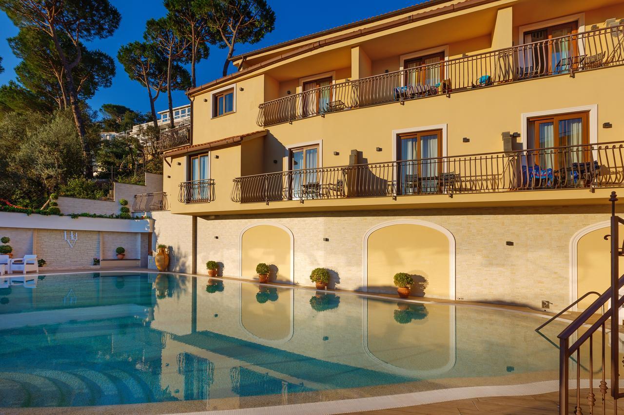 Hotel La Vue D'Or Соренто Екстериор снимка
