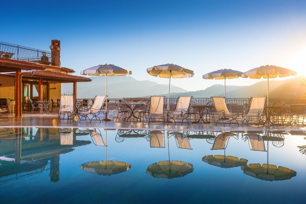 Hotel La Vue D'Or Соренто Екстериор снимка