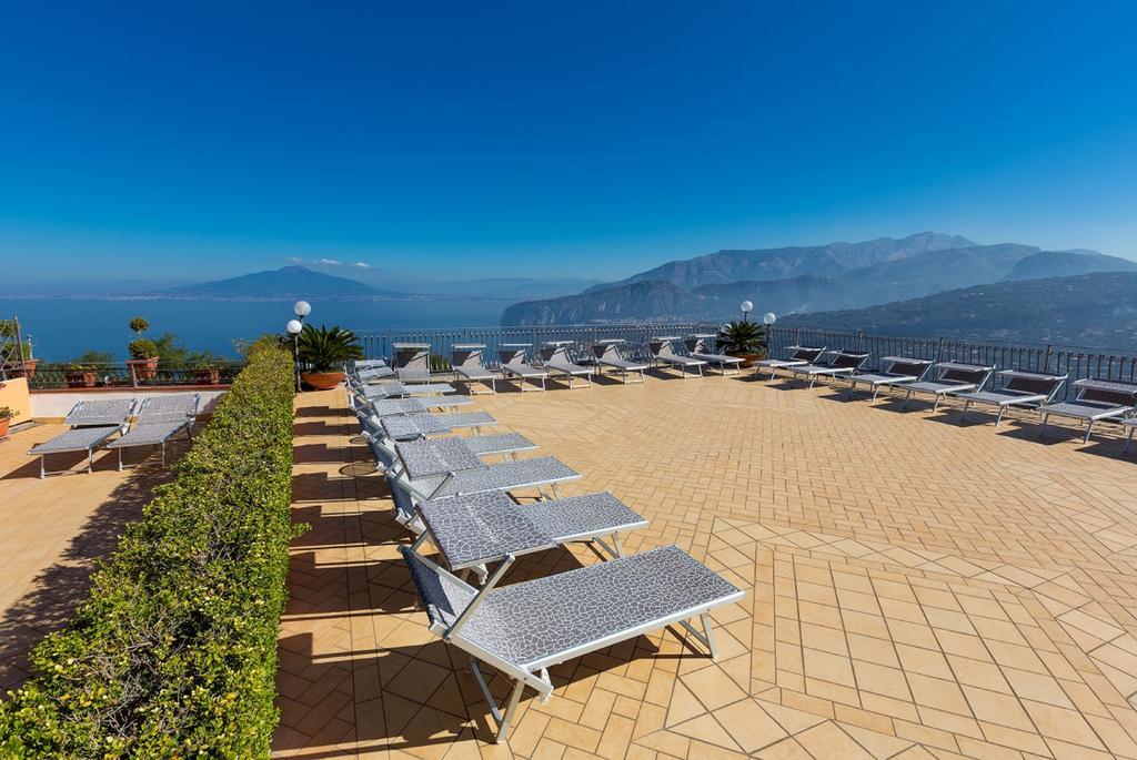 Hotel La Vue D'Or Соренто Екстериор снимка