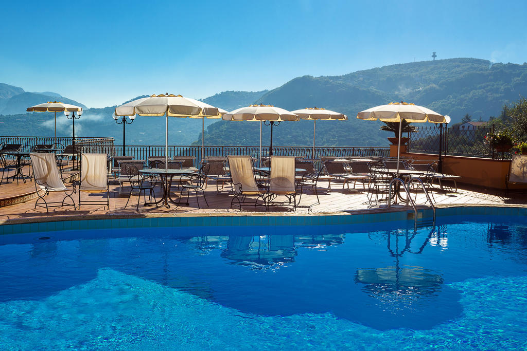 Hotel La Vue D'Or Соренто Екстериор снимка